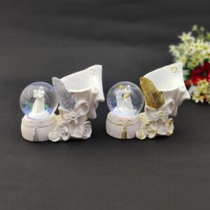Doom- Love Couple Snowglobe Showpiece Figurine Valentine's Gift for Girlfriend, Boyfriend, Husband/Wife, Girls & Boys