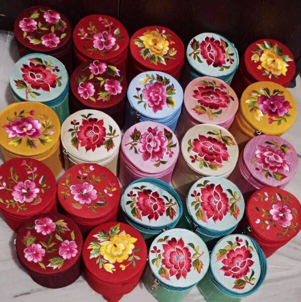 Raw silk embroidery silk box