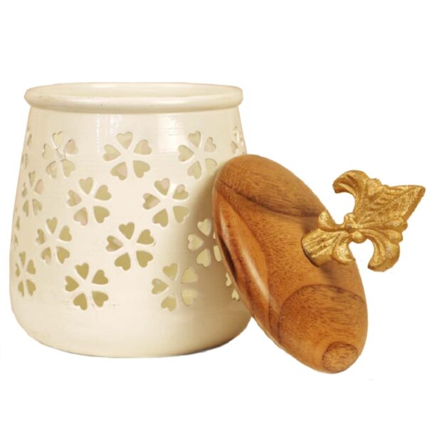 Cream and wooden container