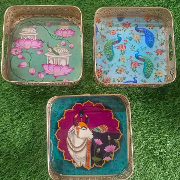 Square Floral Design Metal Trays with Free Kundan Stone Work Hairband