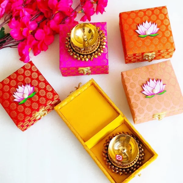 Gunguroo Brass Diya with A Gift Box