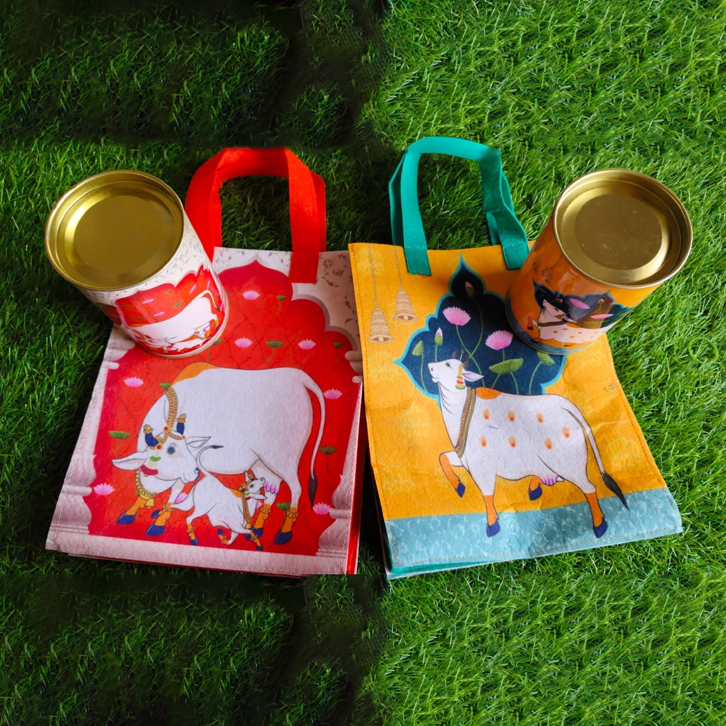Felt bags combo with matching cardboard Tin boxes Felt bags combo with matching cardboard Tin boxes