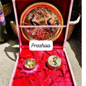 Light Yellow Brass Plate Combo Box with including Sindoor Box and Red Flower Diya Light Yellow Brass Plate Combo Box with including Sindoor Box and Red Flower Diya