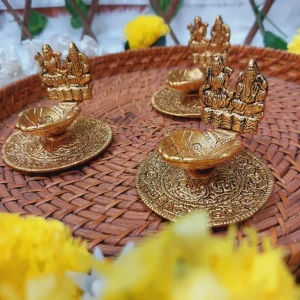 Laxmi Ganesha Hand Deepam Laxmi Ganesha Hand Deepam