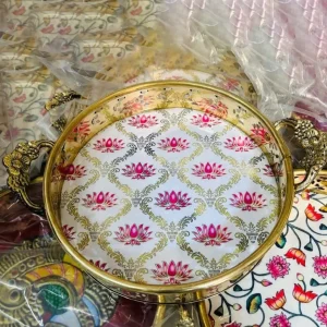 Round Pichwai Tray with Rose and White Design Round Pichwai Tray with Rose and White Design