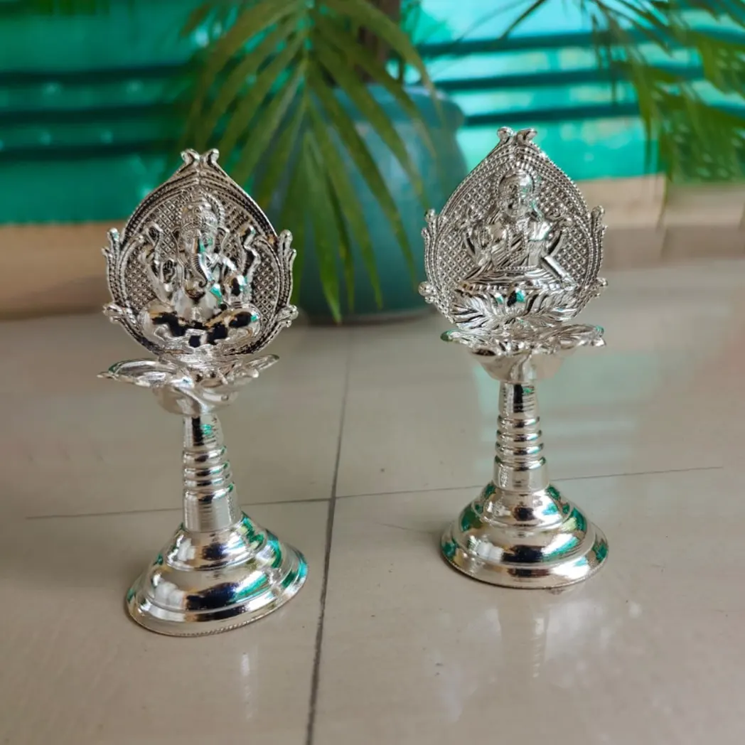 Samayee Deepams with Ganesha/Laxmiji Samayee Deepams with Ganesha/Laxmiji